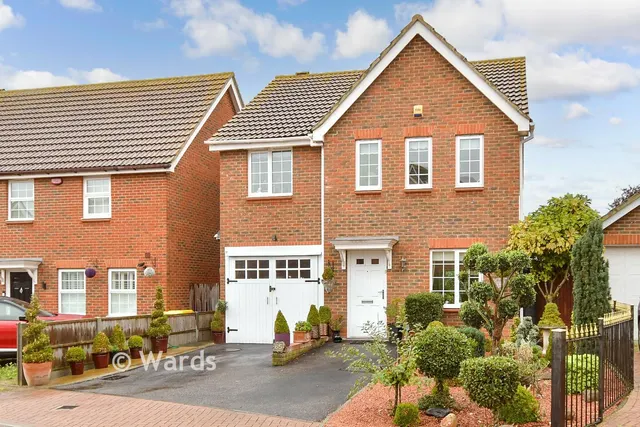 Buckthorne Road, Minster On Sea, ME12, photo 1