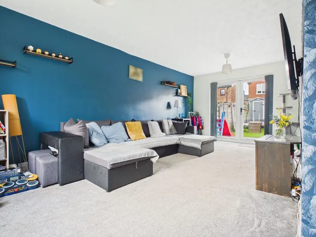 Platting Grove, Ashton-under-Lyne, OL7, photo 2