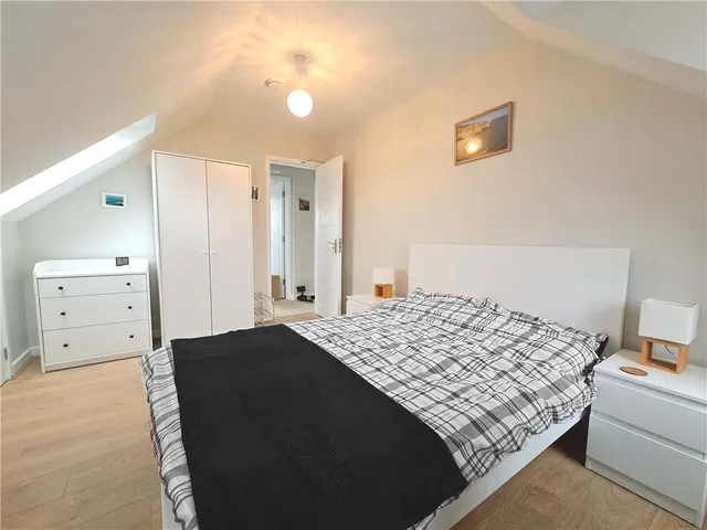 Queen Eleanors Road, Guildford, GU2, photo 1