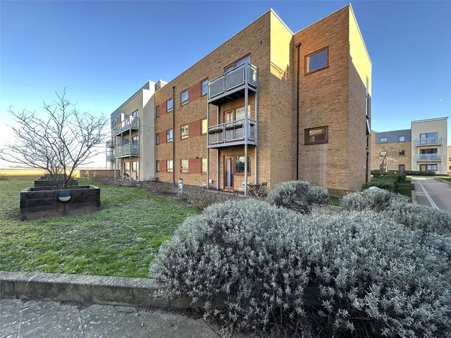 2 bedroom 2 bedroom property, North Star Boulevard, Greenhithe, DA9