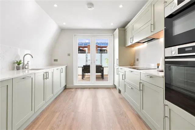 3 bedroom flat, Colwith Road, London, W6