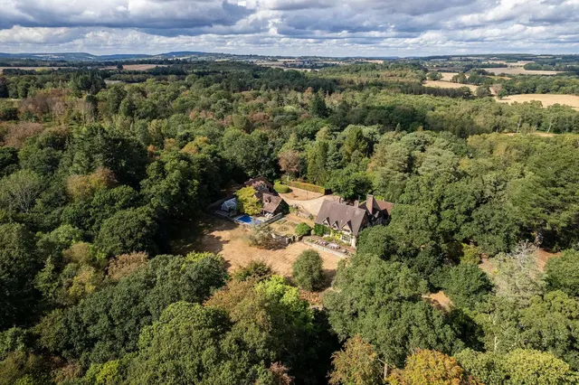 Sutton End, Sutton, RH20, photo 2