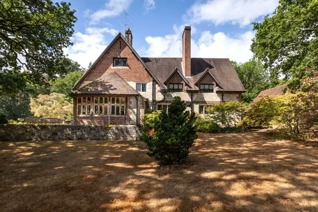 Sutton End, Sutton, RH20, photo 3