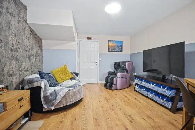 Ruby Street, Wakefield, WF1, photo 2