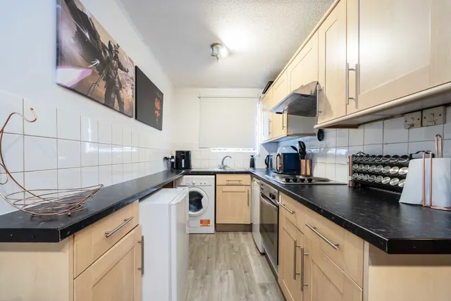 Wilkinson Way, W4, photo 2
