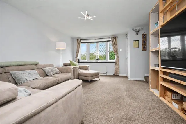Valley Road, Pudsey, LS28, photo 3