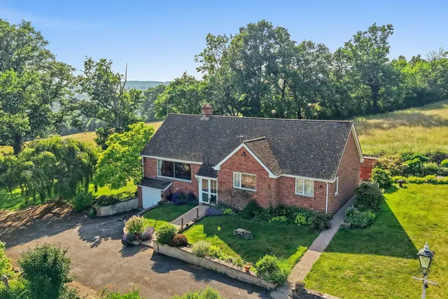Yartleton Lane, May Hill, GL17, photo 1