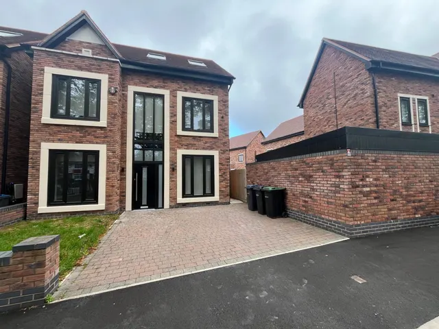 Coleshill Road, Birmingham, B36, photo 1