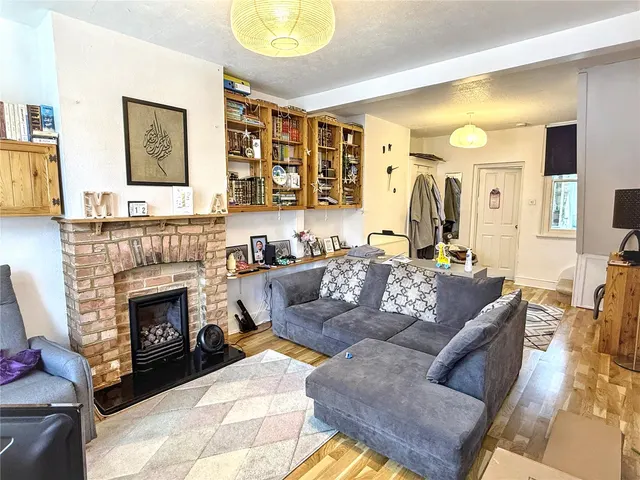 Photo 3 — Calvert Road, Barnet, EN5 4HJ