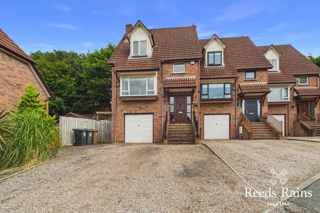 Glendarragh Mews, Belfast, BT4, photo 1