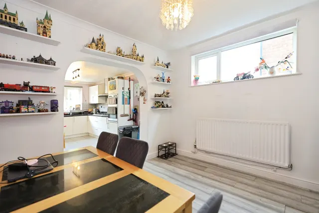 Neville Avenue, Kidderminster, DY11, photo 2