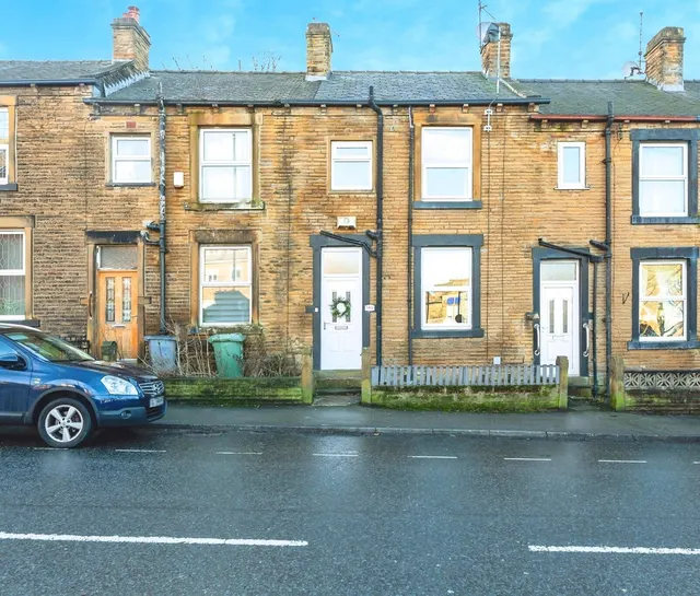 Victoria Road, Morley, LS27, photo 1