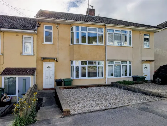 Lawrence Grove, Dursley, GL11, photo 1