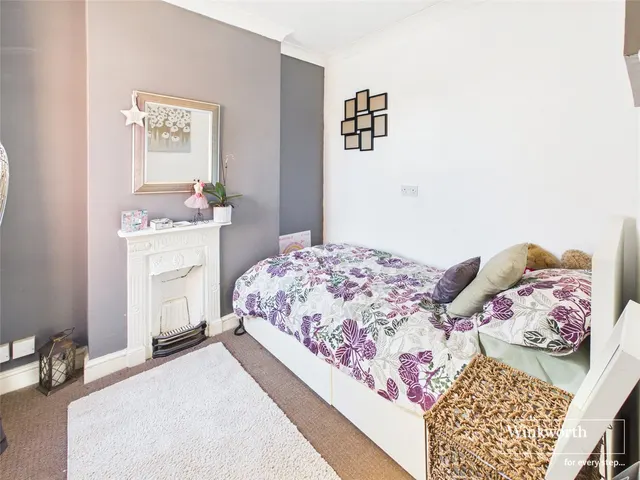 Photo 2 — Bath Road, Thatcham, Berkshire, RG18