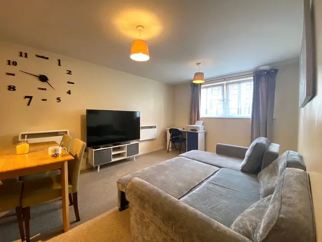 Lowbridge Court, Garston, L19, photo 2