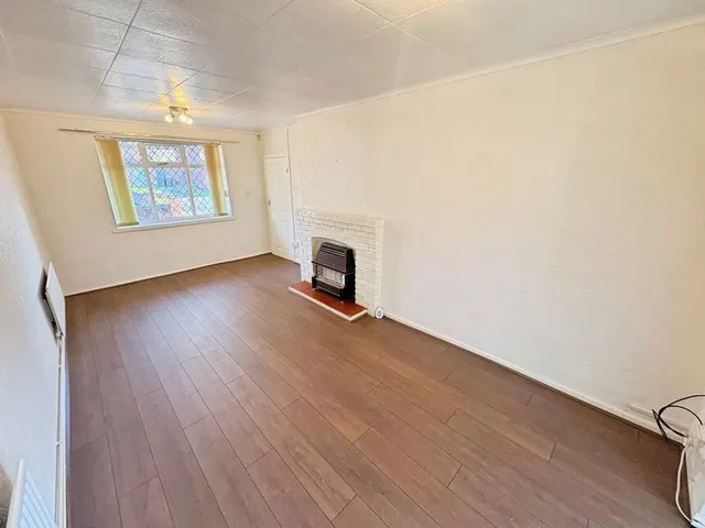 Griffiths Drive, Wolverhampton, WV11, photo 3