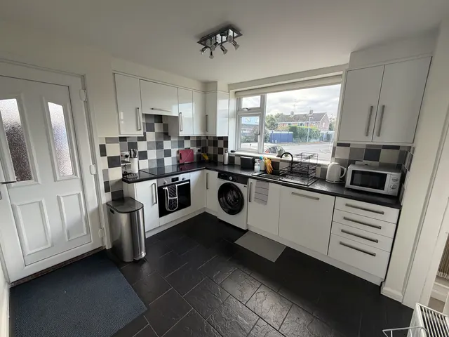 Whitworth Drive, Radcliffe on Trent, NG12, photo 2
