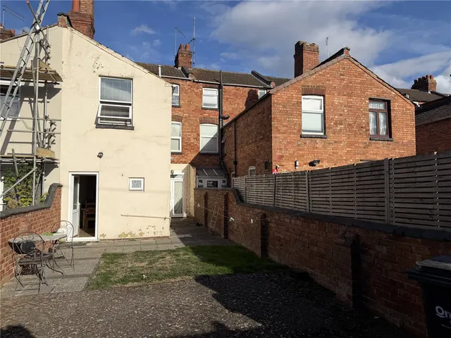 Lutterworth Road, Northampton, NN1, photo 3