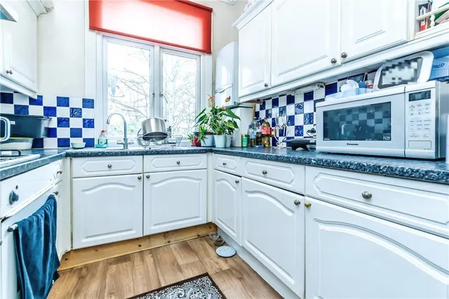 Photo 2 — Avondale Road, South Croydon, CR2