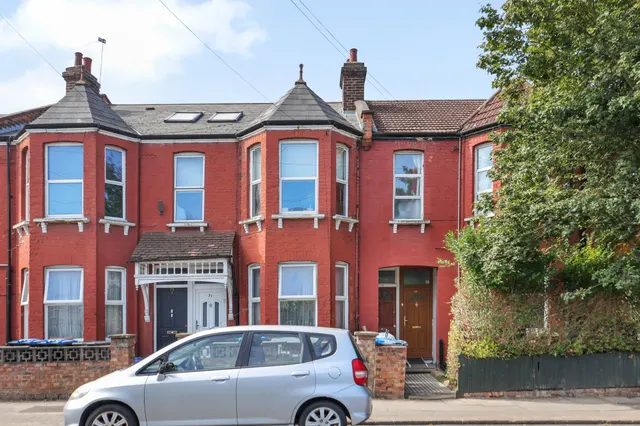Denzil Road, London, NW10, photo 1