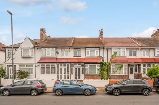291 Southcroft Road, London, photo 1