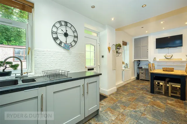 Spa Terrace, Fenay Bridge, HD8, photo 3