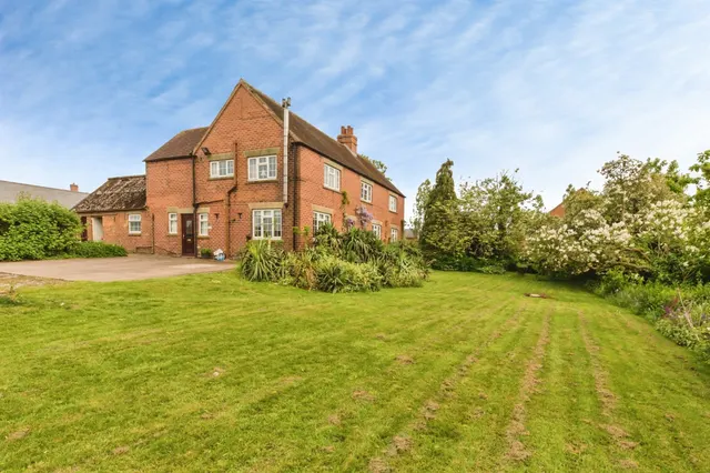 Old Hall Farm, Marston Montgomery, Ashbourne, photo 1