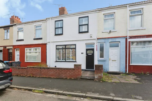 Oldfield Road, Ellesmere Port, CH65, photo 1