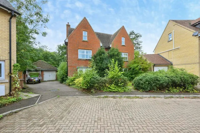 Cavell Court, Bishop's Stortford, photo 1