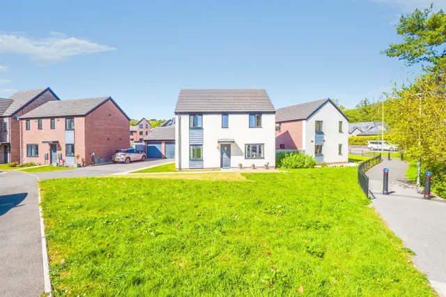 Llys Illtern, Capel Llanilltern, Cardiff, photo 1