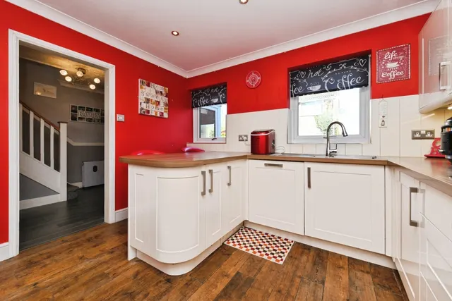Salem Walk, Rayleigh, Essex, SS6, photo 1