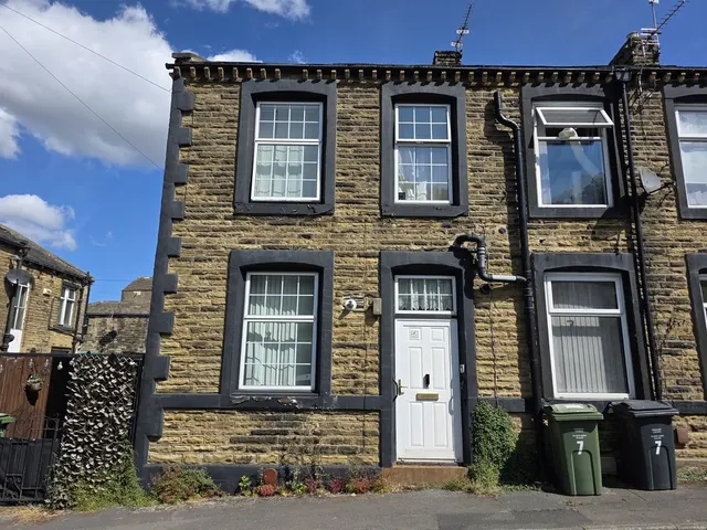 Allen Croft Birkenshaw, Bradford BD11 2AB, photo 1