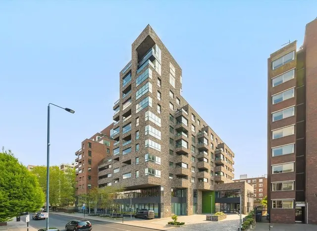 Upper Richmond Road, Putney, SW15, photo 1