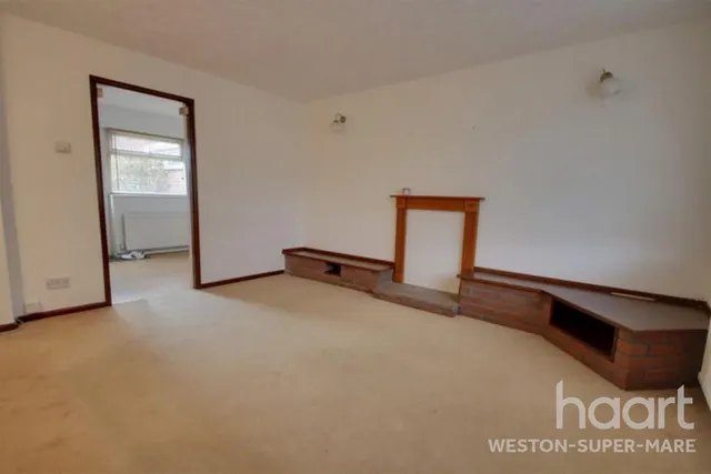 Mead Vale, BS22, photo 2
