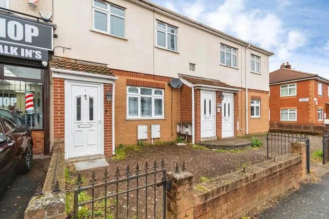 Photo 2 — Southmead Road, BRISTOL, Avon, BS10