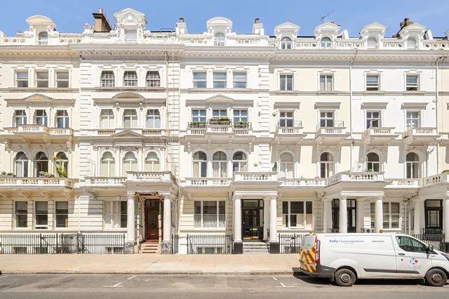 Flat 4, 50 Queens Gate Terrace, London, photo 1