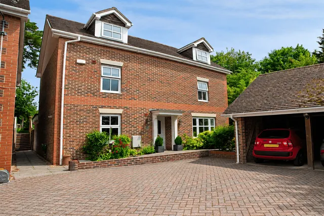Kilderkin Drive, Waterlooville, PO8 0FF, photo 1