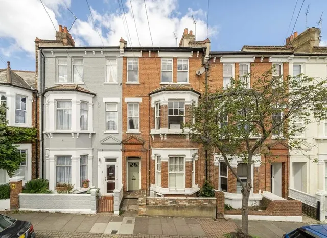 Garfield Road, Clapham Common North Side, SW11, photo 1
