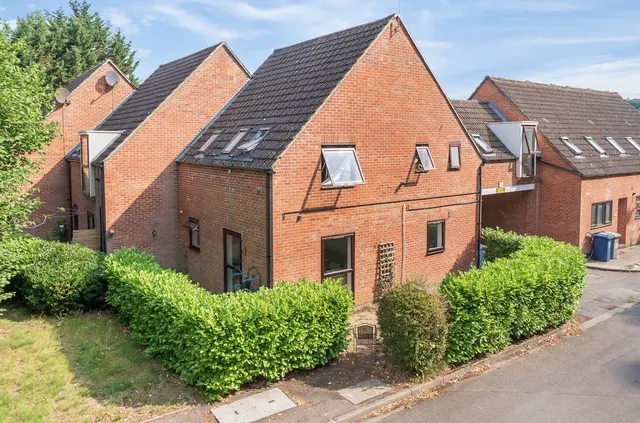 Catteshall Lane, Godalming, GU7, photo 1