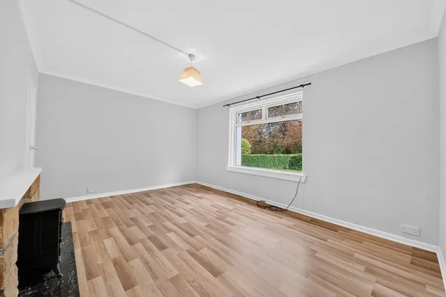 Robslee Road, Thornliebank, G46, photo 3
