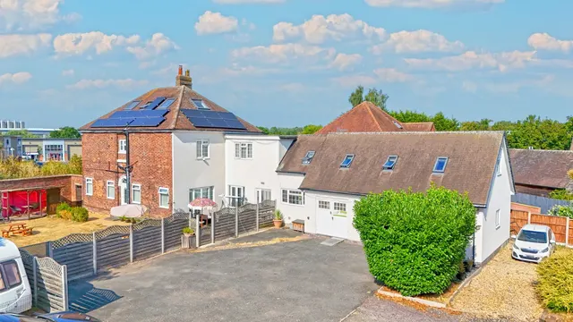 Mill House, Hadley Park East, Hadley TF1 6QJ, photo 1