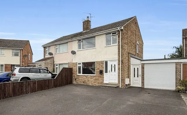 Chichester Park, Westbury, BA13, photo 1