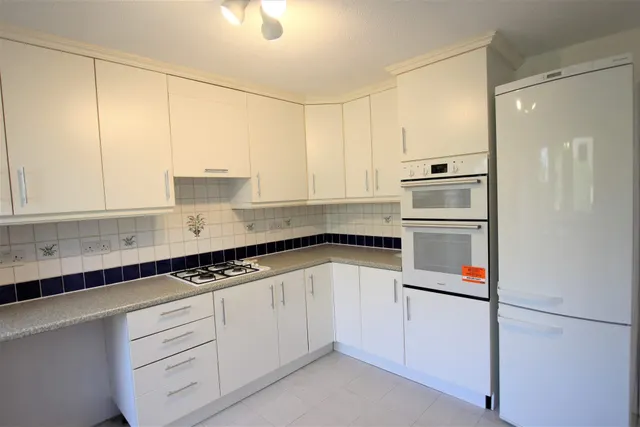 Photo 3 — Milton Drive, Newport Pagnell, Newport Pagnell, MK16 9BS