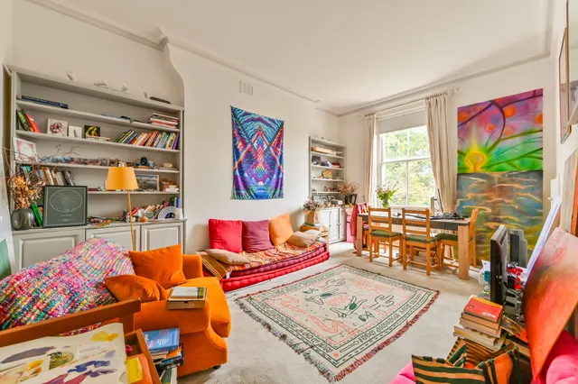Photo 2 — Flat 4, 14 Greville Place, London