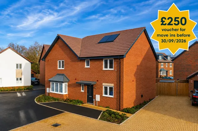 3 bedroom house — Wiltipoll Crescent, Whitehouse, Milton Keynes, MK8 1LF