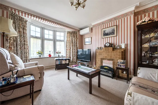 Photo 2 — High Road, Whetstone, N20 9PJ