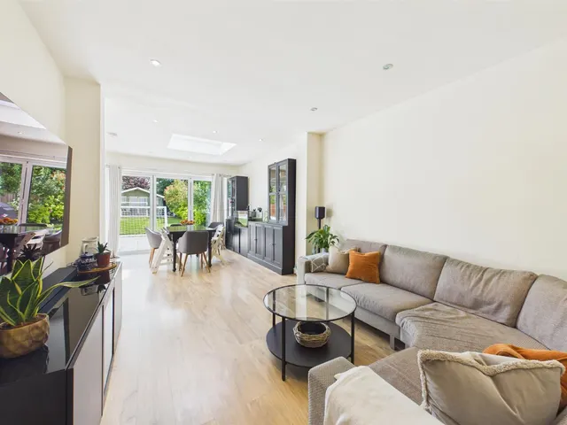 Photo 2 — Glenalla Road, Ruislip, HA4 8DW