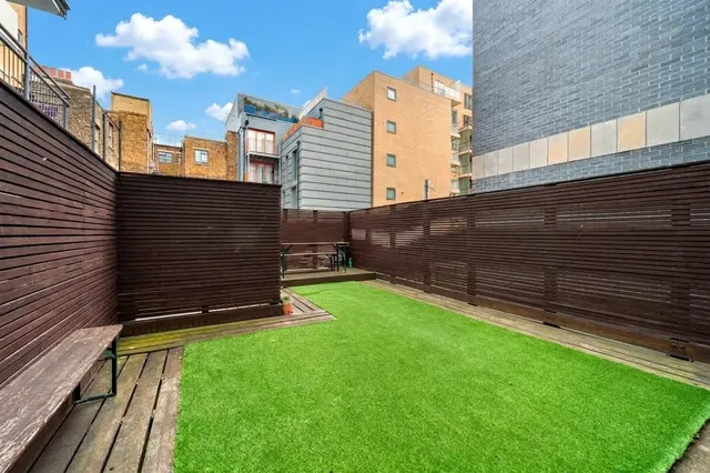 Ratcliffe Cross Street, London, E1, photo 1