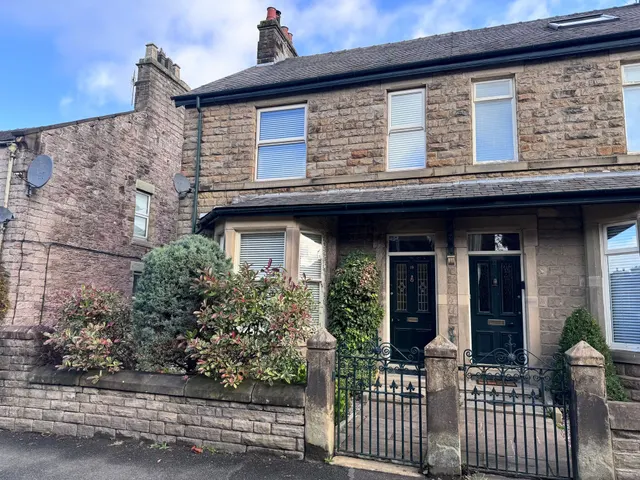 Hayfield Road, High Peak, photo 1