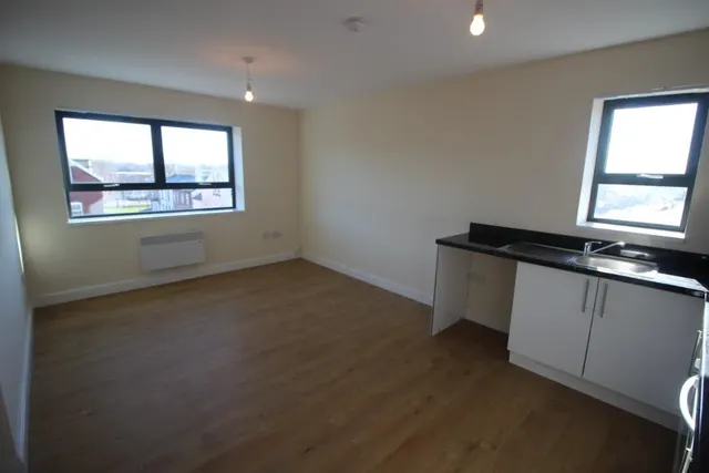 Walmersley Road, Bury, BL9, photo 3